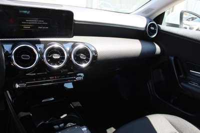 Mercedes-Benz CLA Shooting Brake 180 d Automatic Shooting Brake Premium (12)