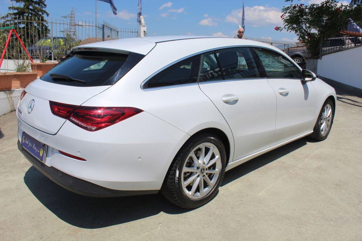 Mercedes-Benz CLA Shooting Brake 180 d Automatic Shooting Brake Premium (5)