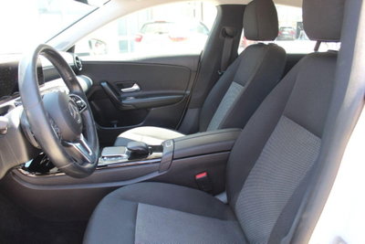 Mercedes-Benz CLA Shooting Brake 180 d Automatic Shooting Brake Premium (9)