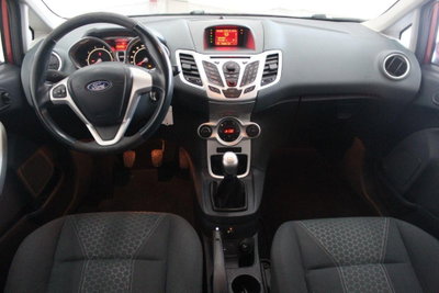 Ford Fiesta 1.4 5 porte Bz.- GPL Titanium (7)