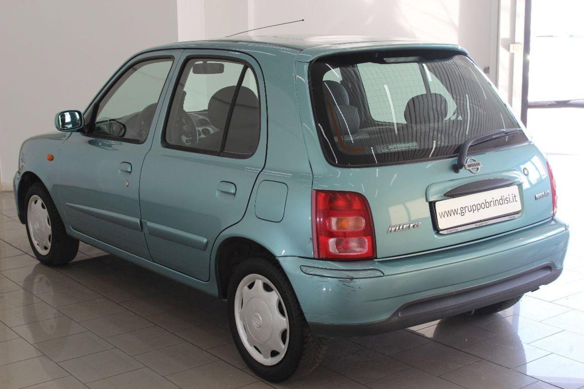 Nissan Micra 1.0 16V 5 porte Visia (6)