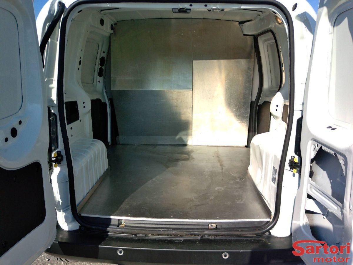 Peugeot Bipper 1.3 HDi 80CV Furgone (9)