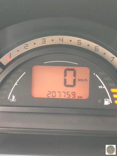 Citroen C2 1.4 HDi 70CV Exclusive (5)