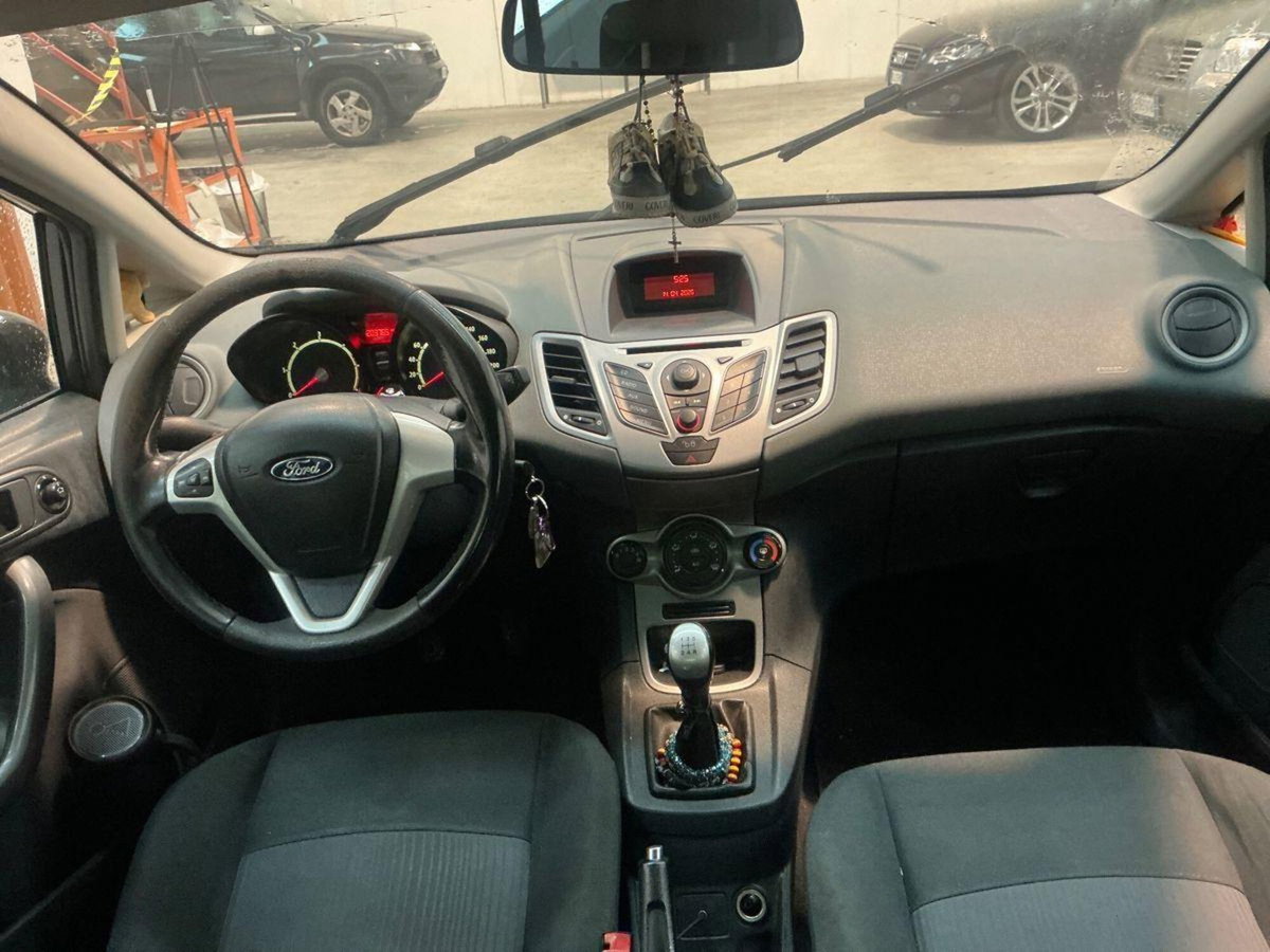 Ford Fiesta 1.4 TDCi 70CV 5 porte Titanium (4)