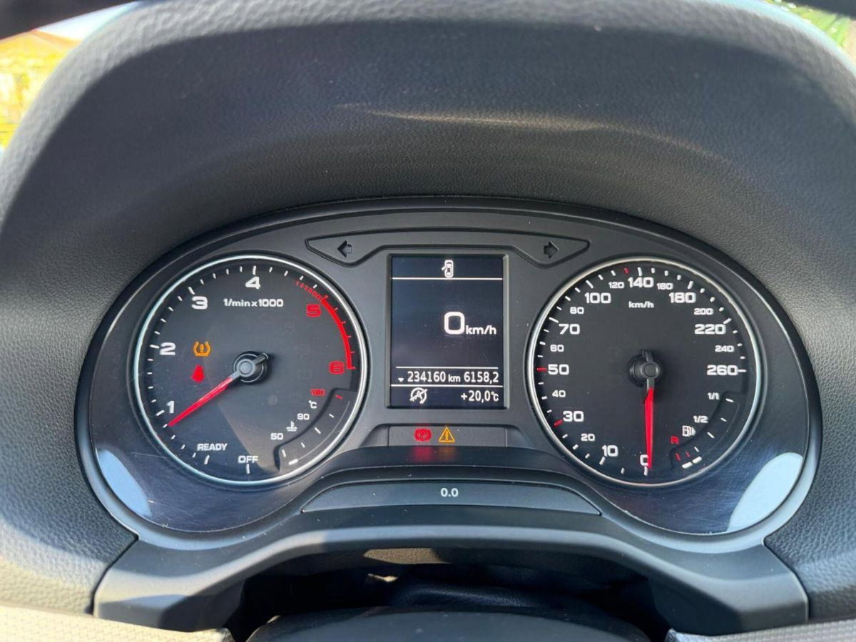 Audi Q2 Q2 1.6 TDI Business (15)
