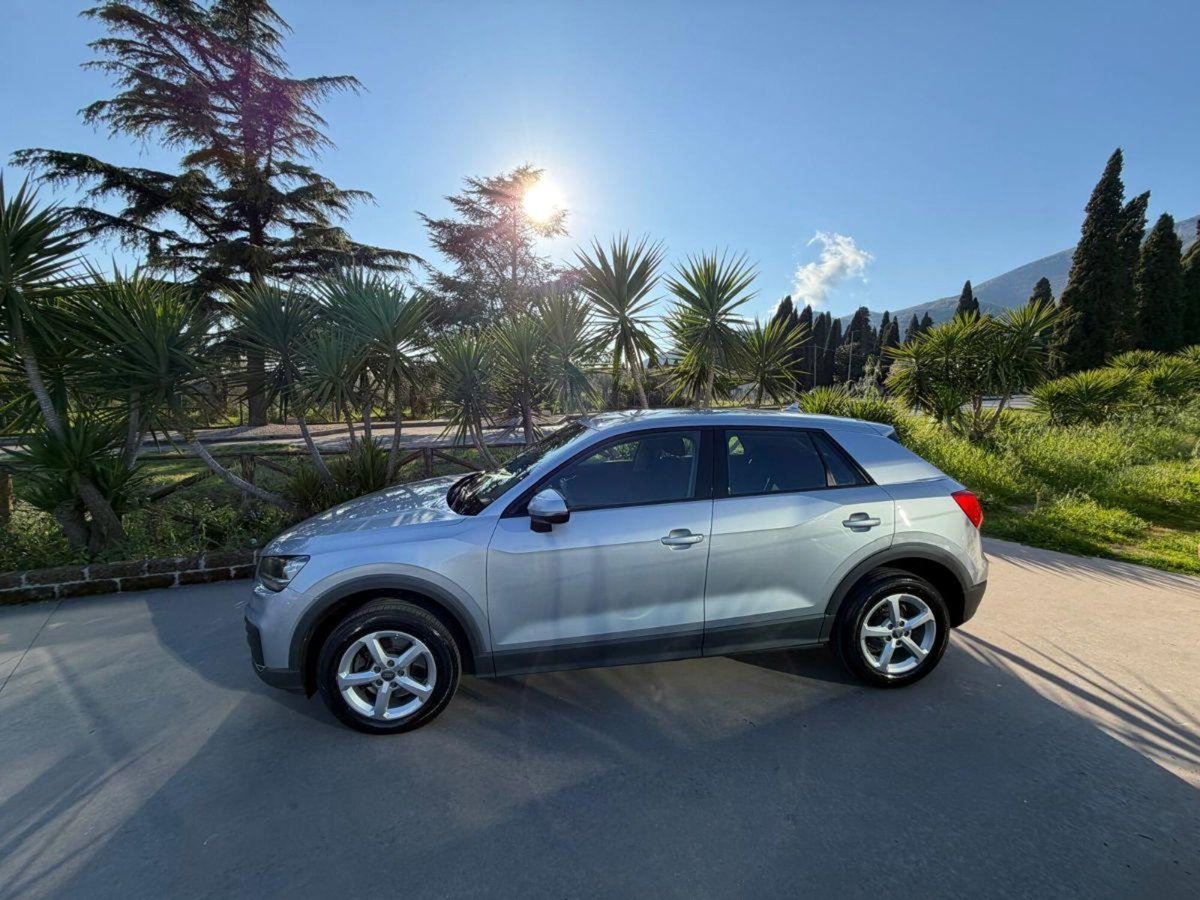 Audi Q2 Q2 1.6 TDI Business (3)