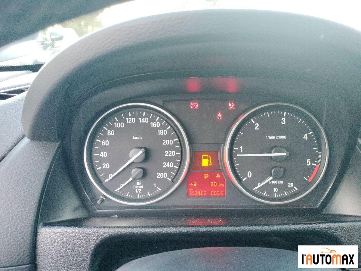 BMW X1 xDrive18d Attiva (9)