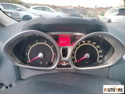 Ford Fiesta 1.2 82CV 5 porte (10)