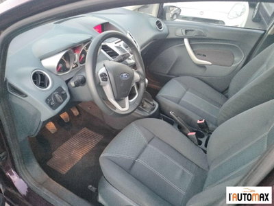 Ford Fiesta 1.2 82CV 5 porte (8)