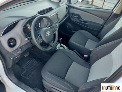 Toyota Yaris 1.0 5 porte Active (8)
