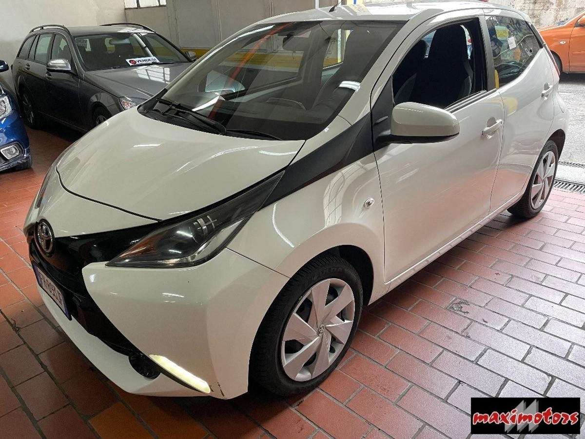 Toyota Aygo 1.0 VVT-i 69 CV 5 porte x-wave TSS MMT