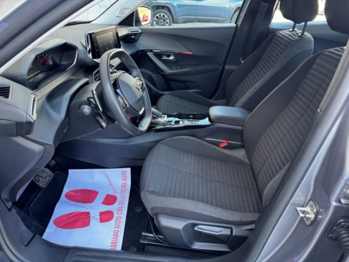 Peugeot 2008 PureTech 130 S&S EAT8 Active Pack (16)