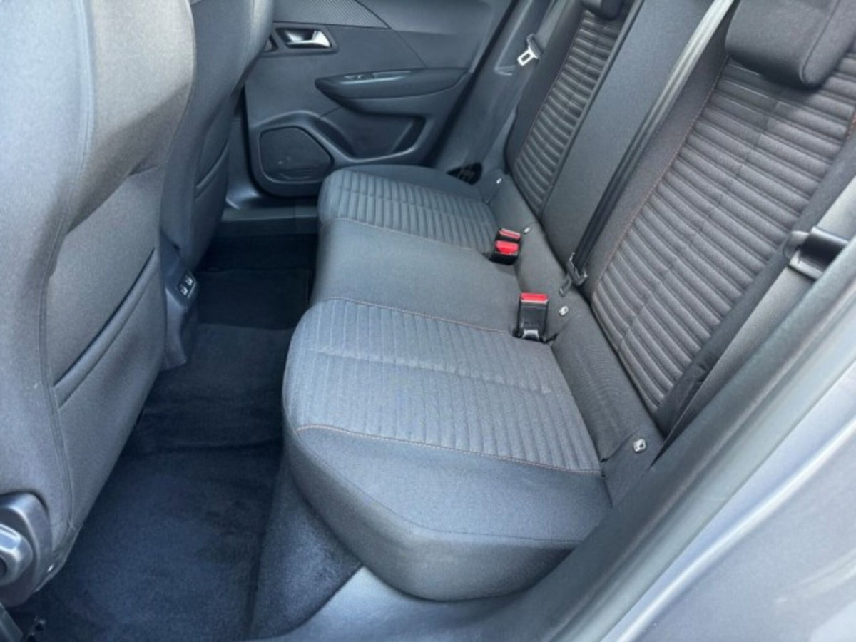 Peugeot 2008 PureTech 130 S&S EAT8 Active Pack (20)