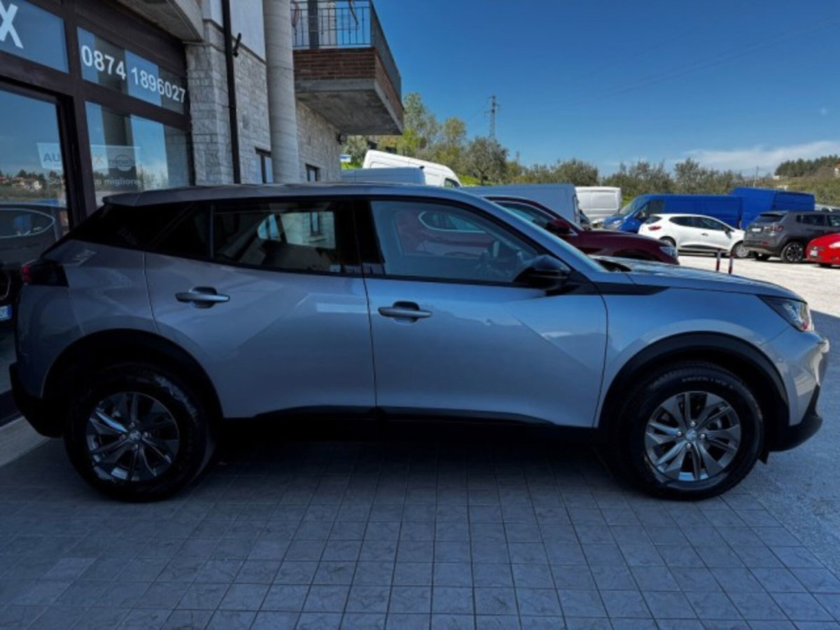 Peugeot 2008 PureTech 130 S&S EAT8 Active Pack (8)
