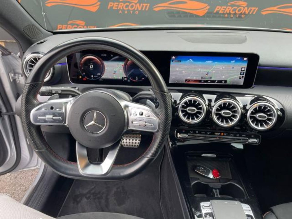 Mercedes-Benz Classe A 180 AUTOMATIC (12)