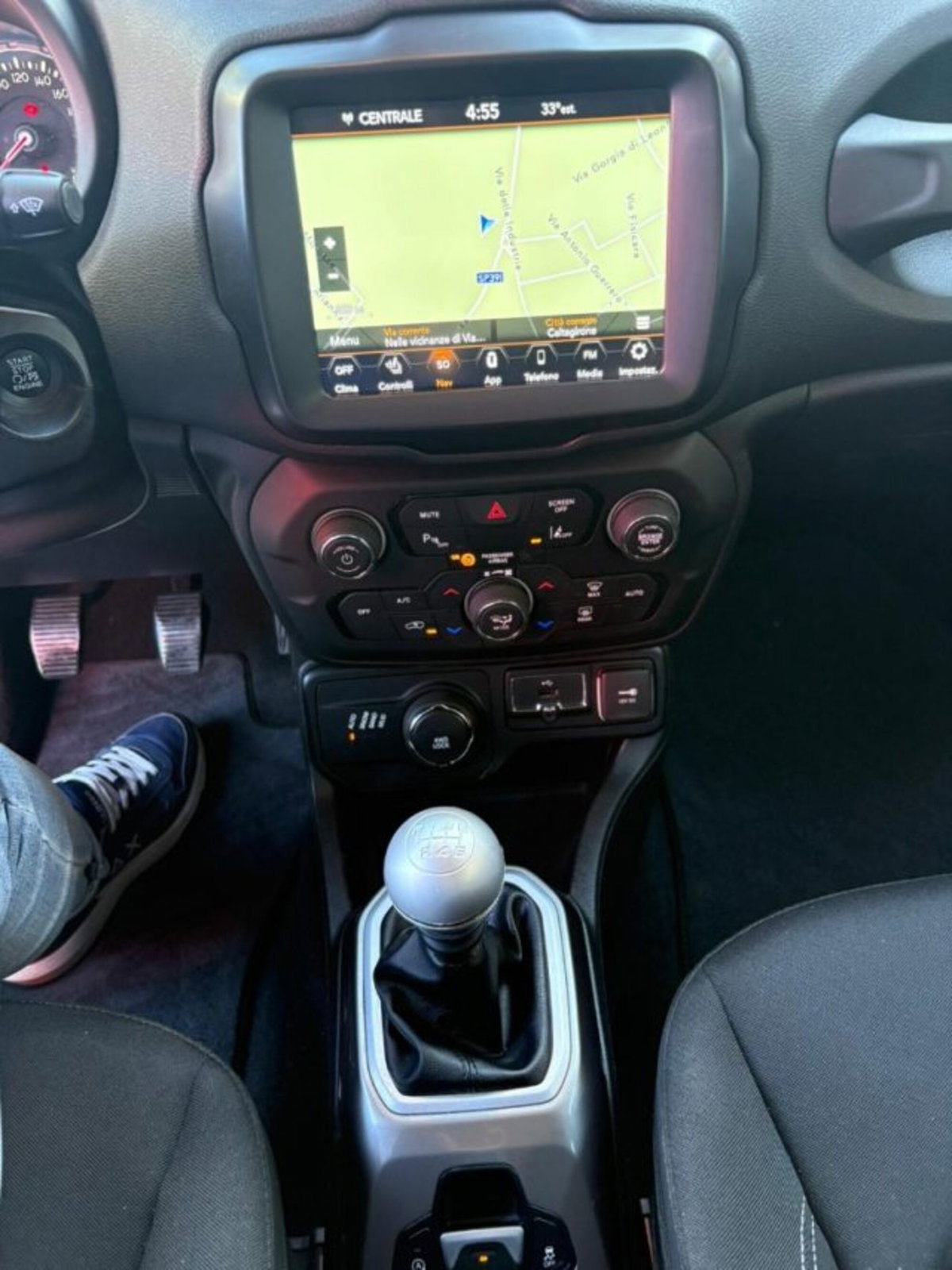 Jeep Renegade 2.0 Mjt 140CV 4WD Active Drive Limited (11)