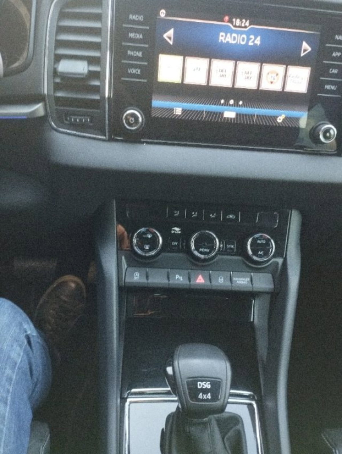 Skoda Karoq 2.0 TDI SCR 4x4 DSG Style (14)
