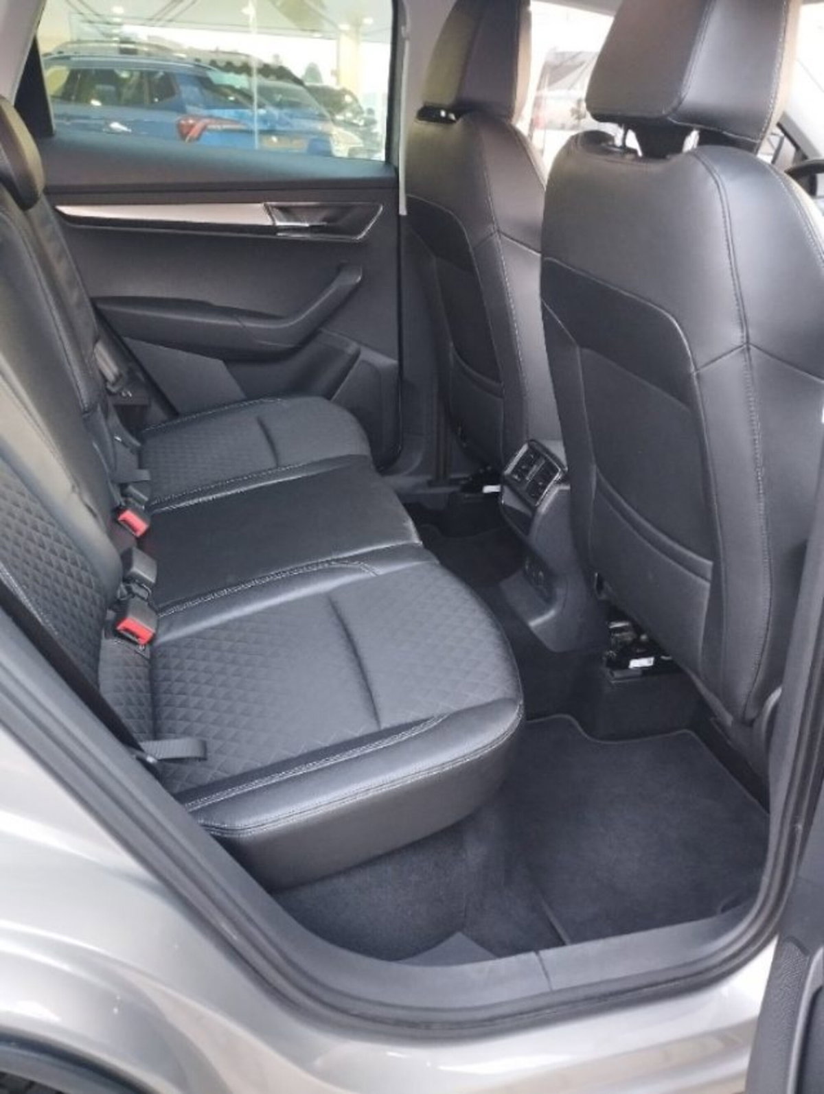 Skoda Karoq 2.0 TDI SCR 4x4 DSG Style (9)