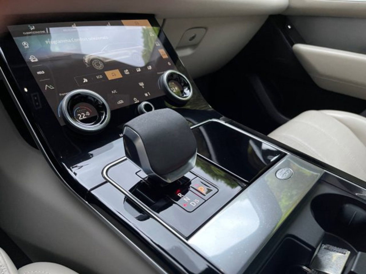 Land Rover Range Rover Velar 3.0D l6 300 CV R-Dynamic HSE (14)