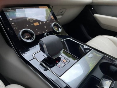 Land Rover Range Rover Velar 3.0D l6 300 CV R-Dynamic HSE (14)