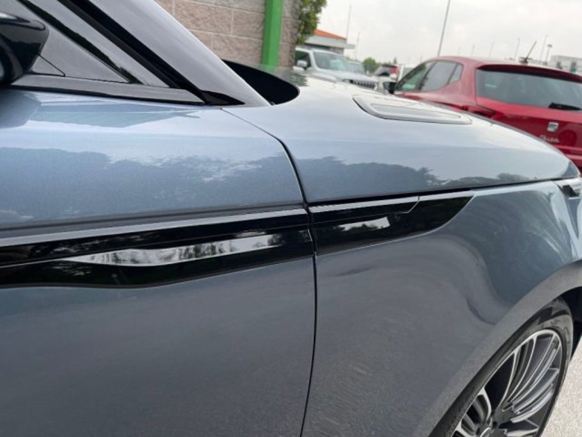 Land Rover Range Rover Velar 3.0D l6 300 CV R-Dynamic HSE (6)