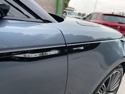 Land Rover Range Rover Velar 3.0D l6 300 CV R-Dynamic HSE (6)