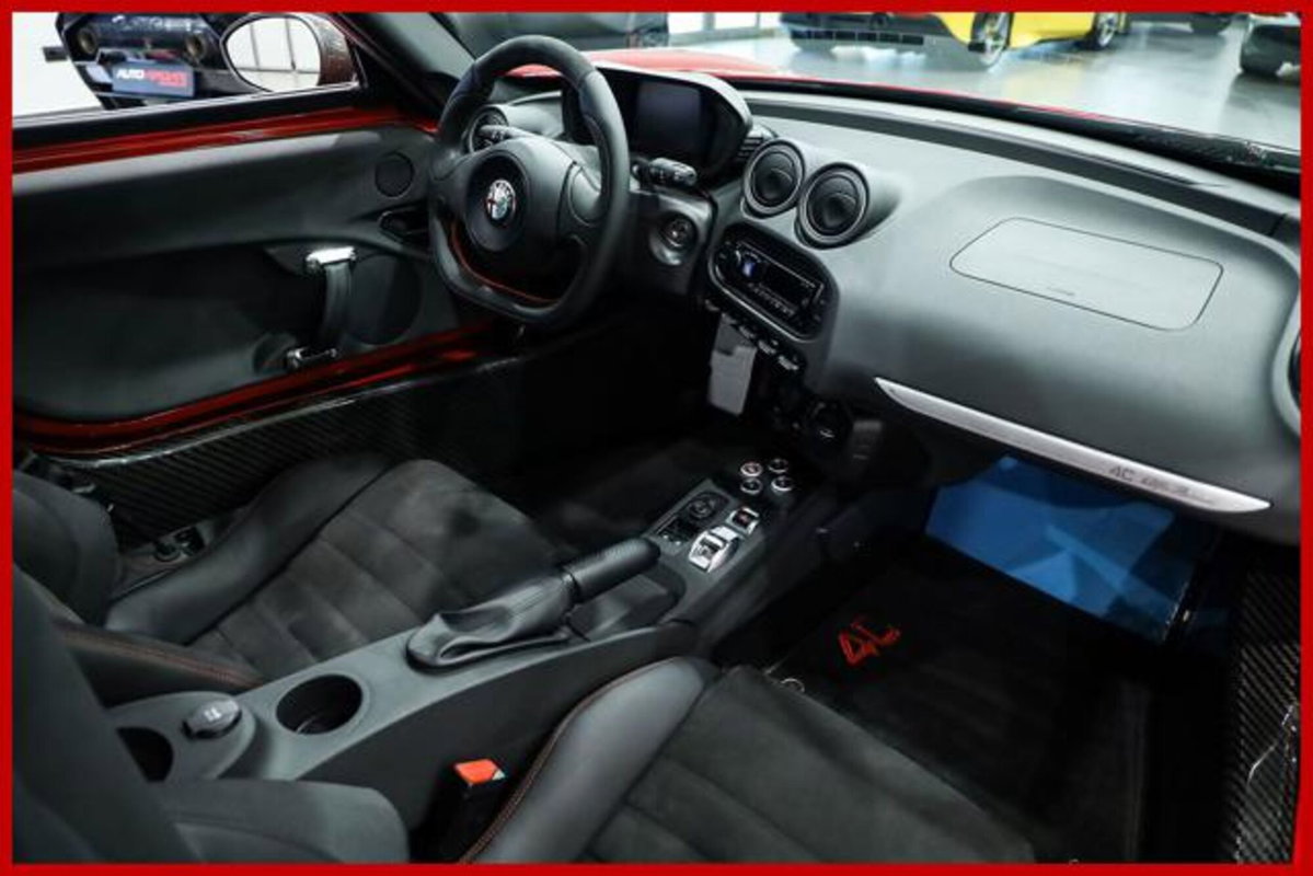 Alfa Romeo 4C Coupé 4C 1750 TBi (12)