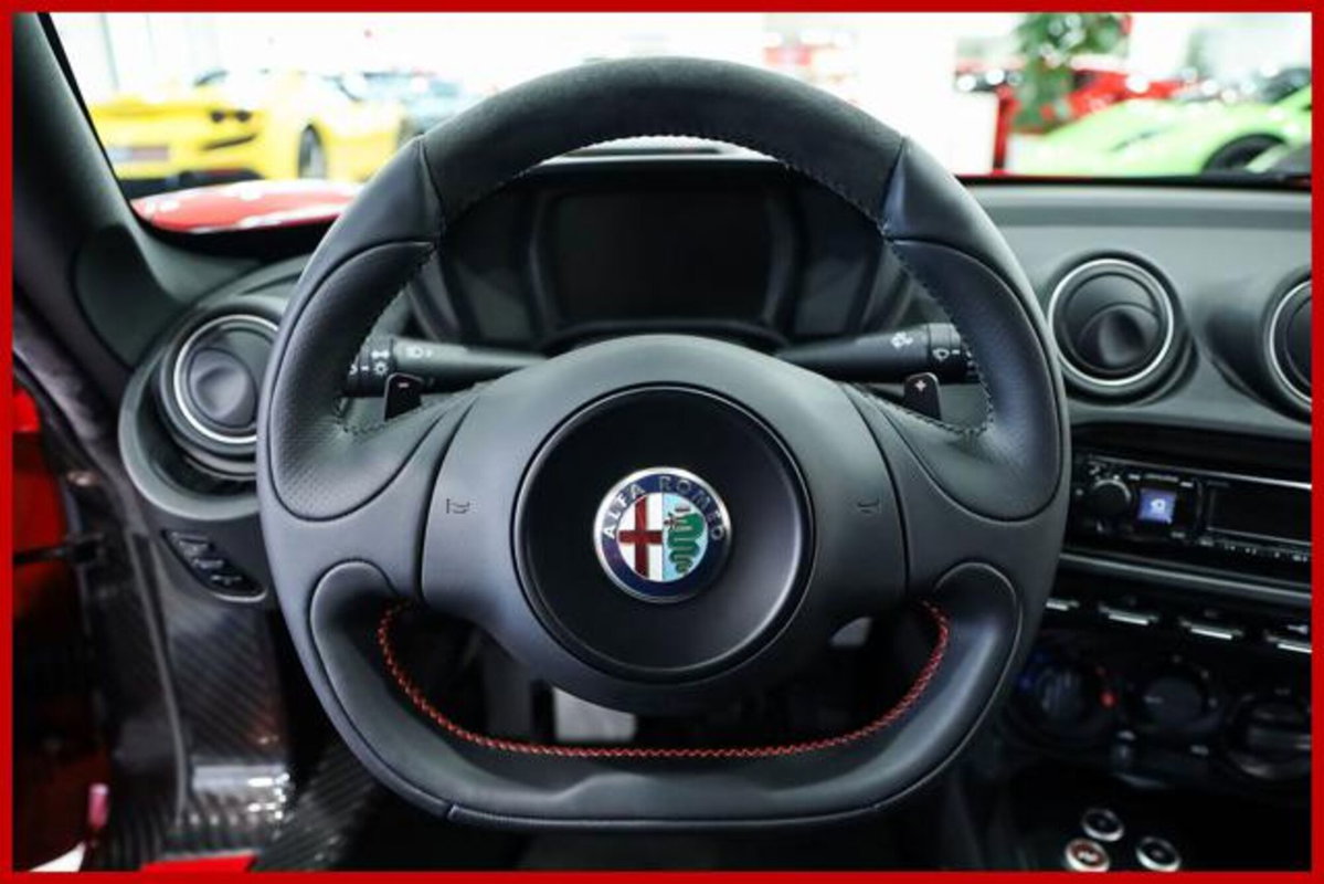 Alfa Romeo 4C Coupé 4C 1750 TBi (13)