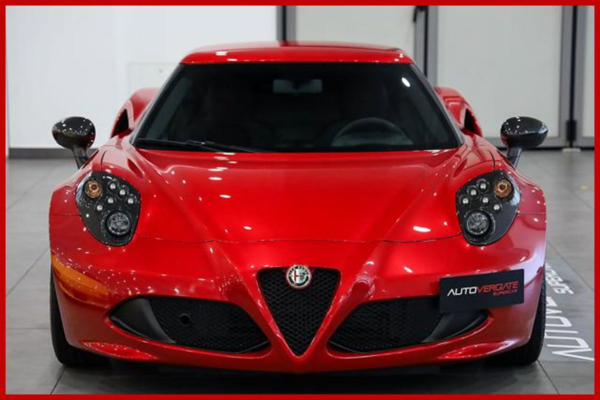 Alfa Romeo 4C Coupé 4C 1750 TBi (2)