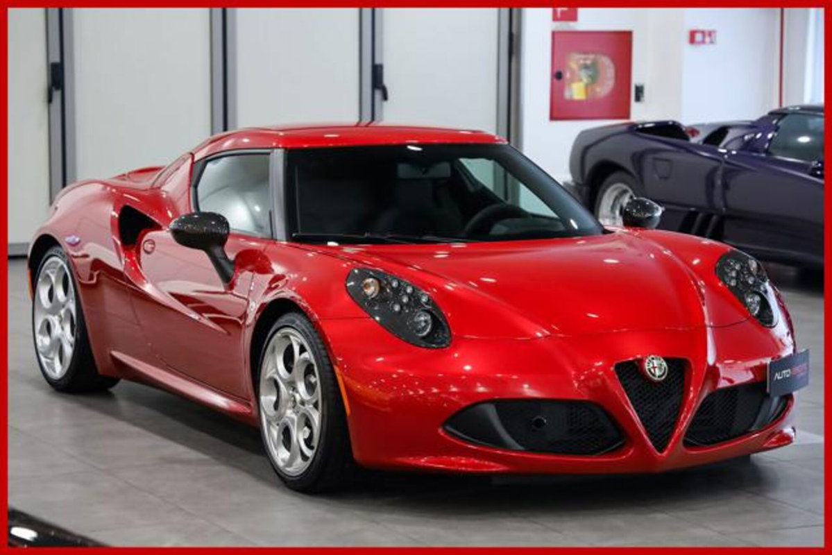 Alfa Romeo 4C Coupé 4C 1750 TBi (3)
