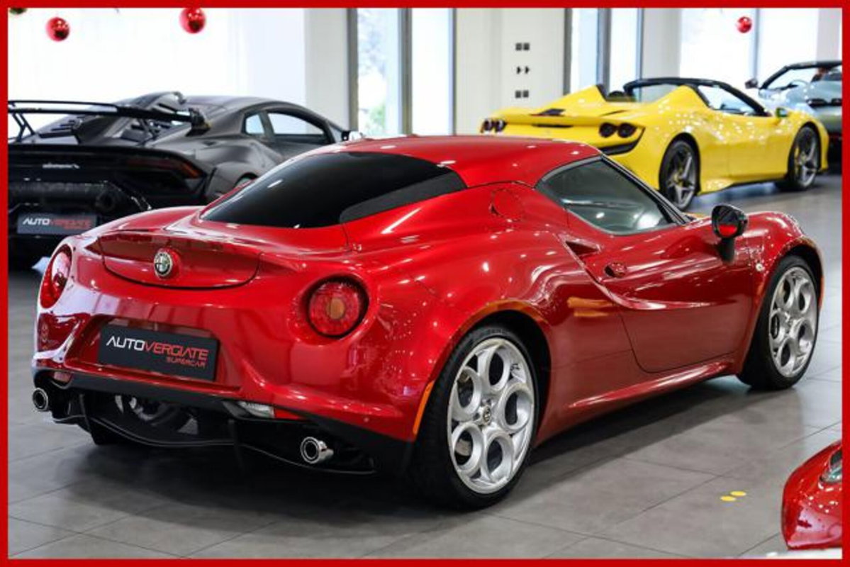 Alfa Romeo 4C Coupé 4C 1750 TBi (7)