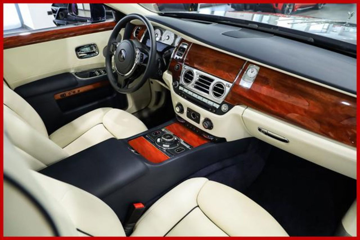Rolls Royce Ghost Ghost 6.6 (12)