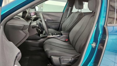 Peugeot 2008 PureTech 100 S&S Allure (6)