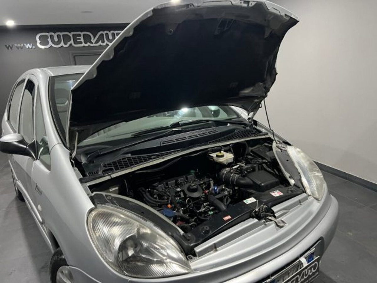 Citroen Xsara Picasso 2.0 HDi (13)