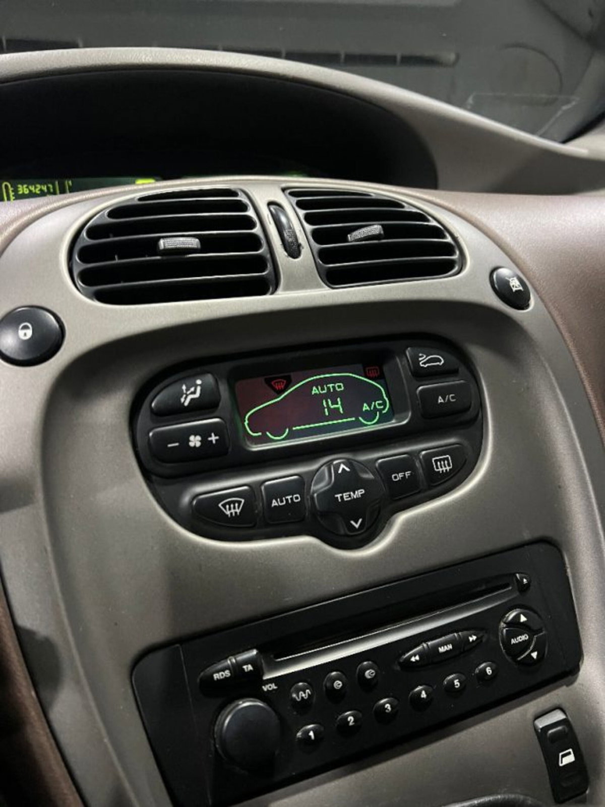 Citroen Xsara Picasso 2.0 HDi (7)