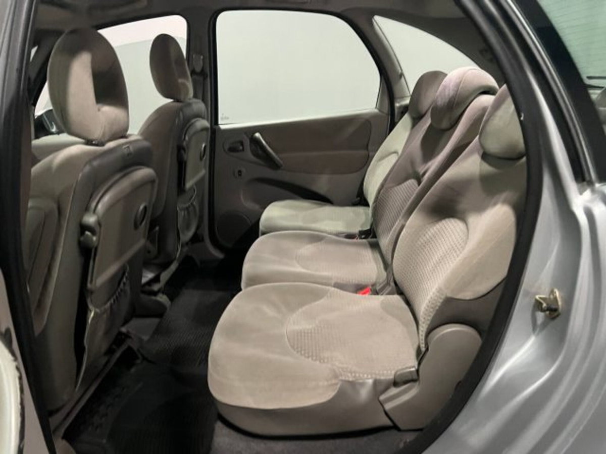 Citroen Xsara Picasso 2.0 HDi (9)