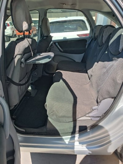 Citroen Xsara Picasso 1.6 HDi 110CV Elegance (11)