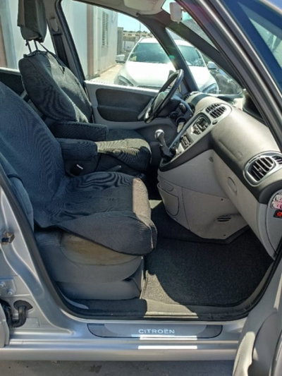 Citroen Xsara Picasso 1.6 HDi 110CV Elegance (14)