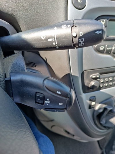 Citroen Xsara Picasso 1.6 HDi 110CV Elegance (17)