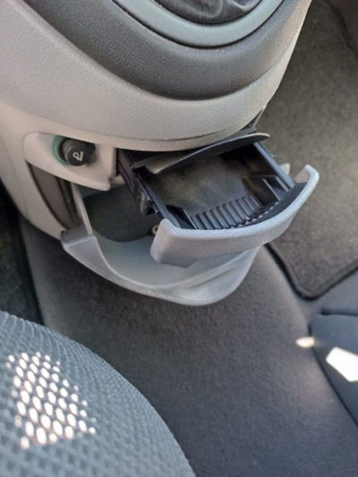 Citroen Xsara Picasso 1.6 HDi 110CV Elegance (19)