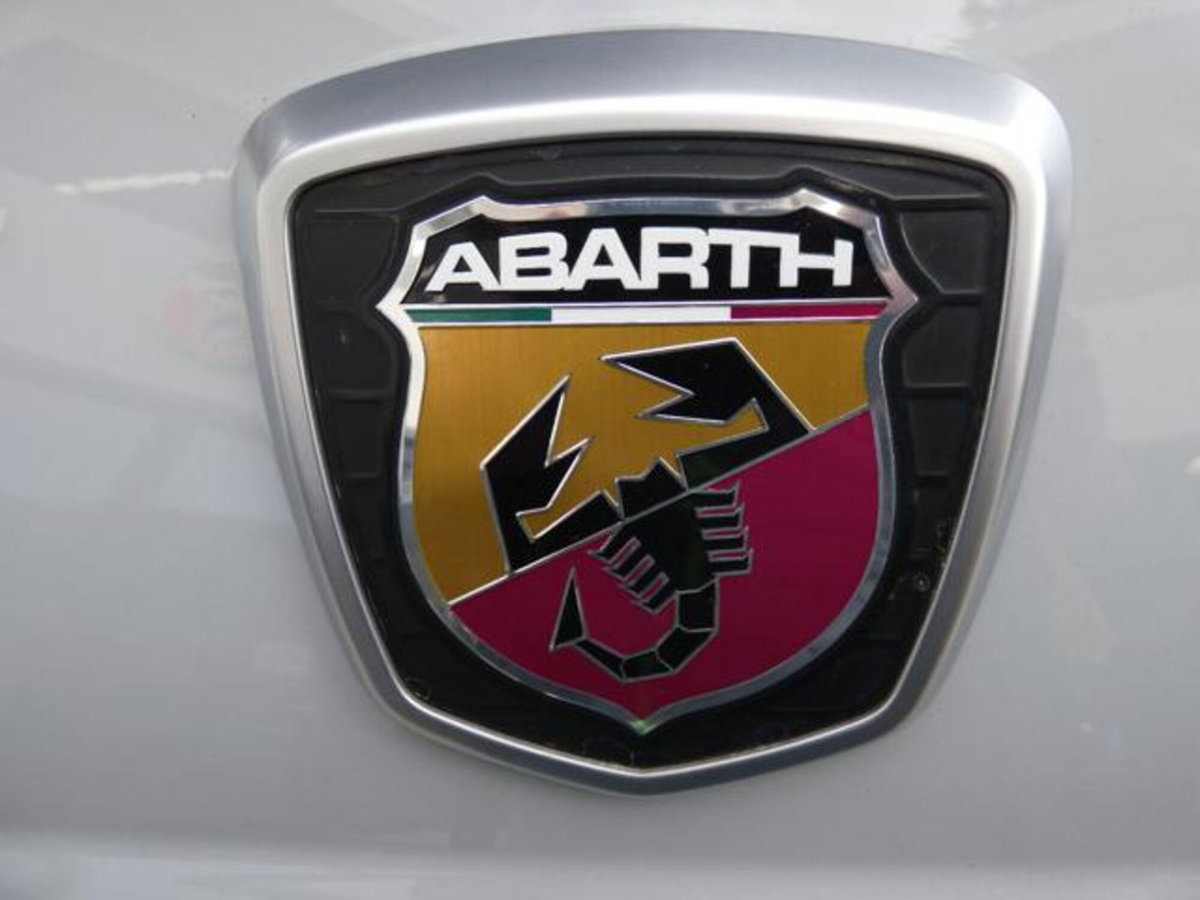 Abarth 595 595 1.4 Turbo T-Jet 165 CV Turismo (18)