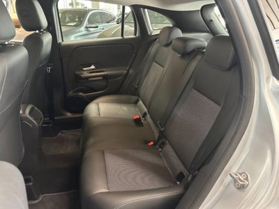 Mercedes-Benz GLA SUV 200 d Business Extra auto (11)