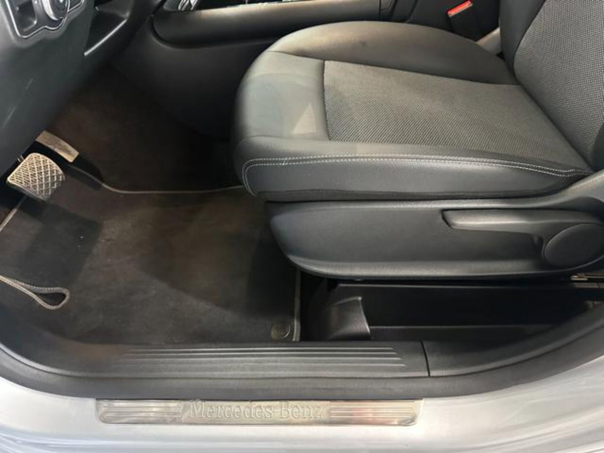 Mercedes-Benz GLA SUV 200 d Business Extra auto (17)