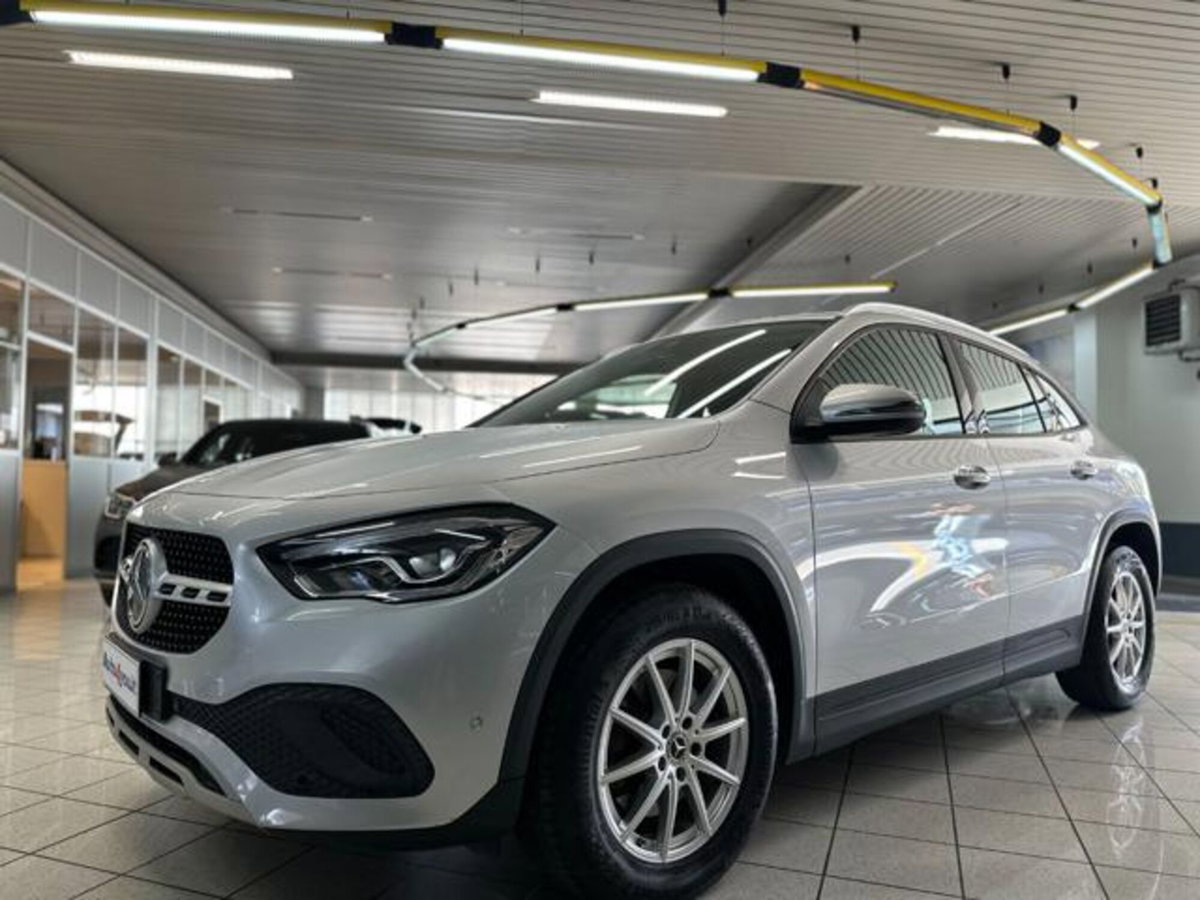 Mercedes-Benz GLA SUV 200 d Business Extra auto (2)
