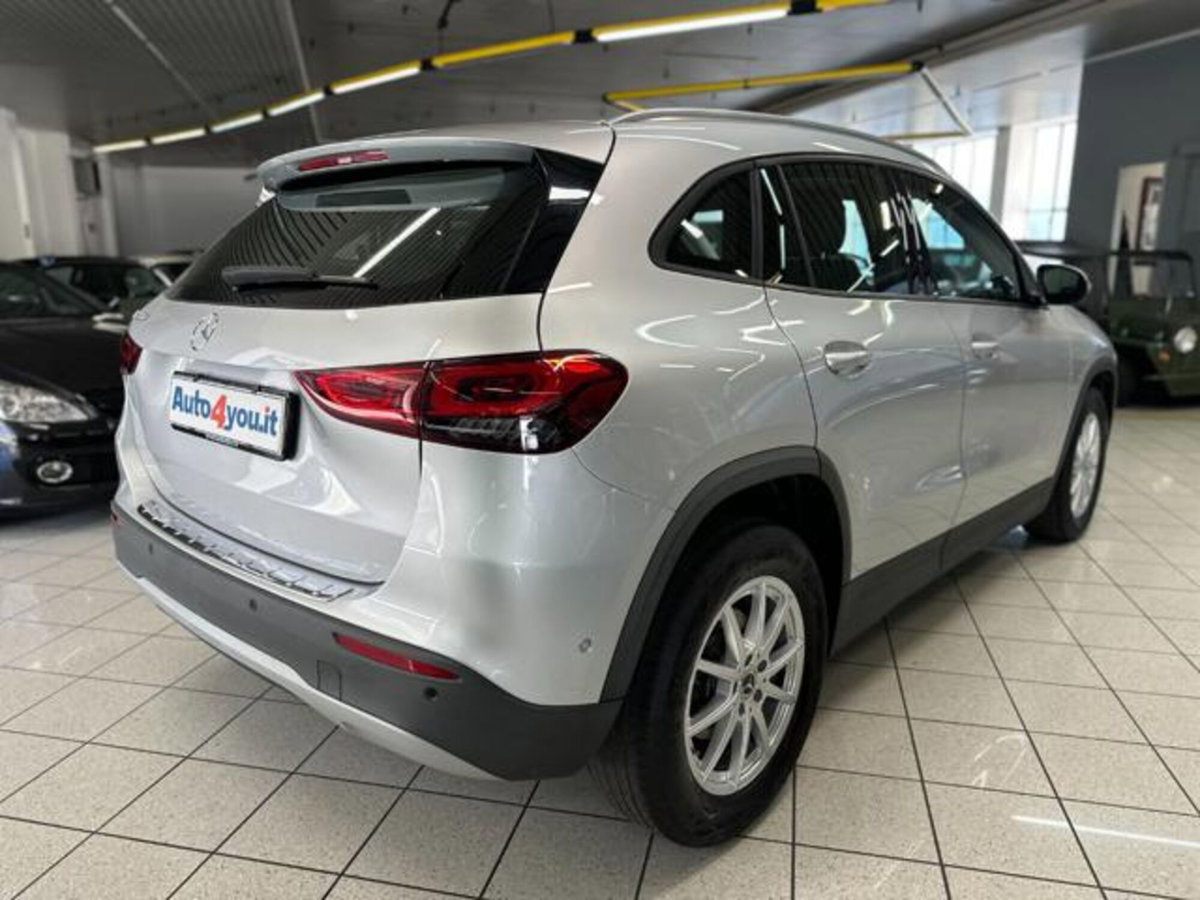 Mercedes-Benz GLA SUV 200 d Business Extra auto (3)