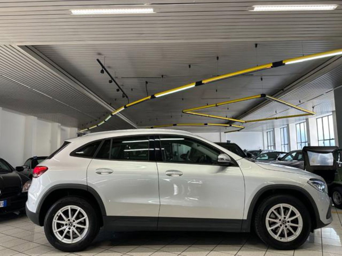 Mercedes-Benz GLA SUV 200 d Business Extra auto (5)