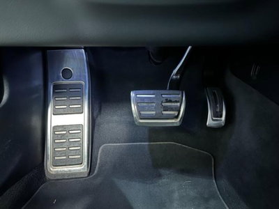 Audi A4 Avant 2.0 TDI ultra 163CV (19)