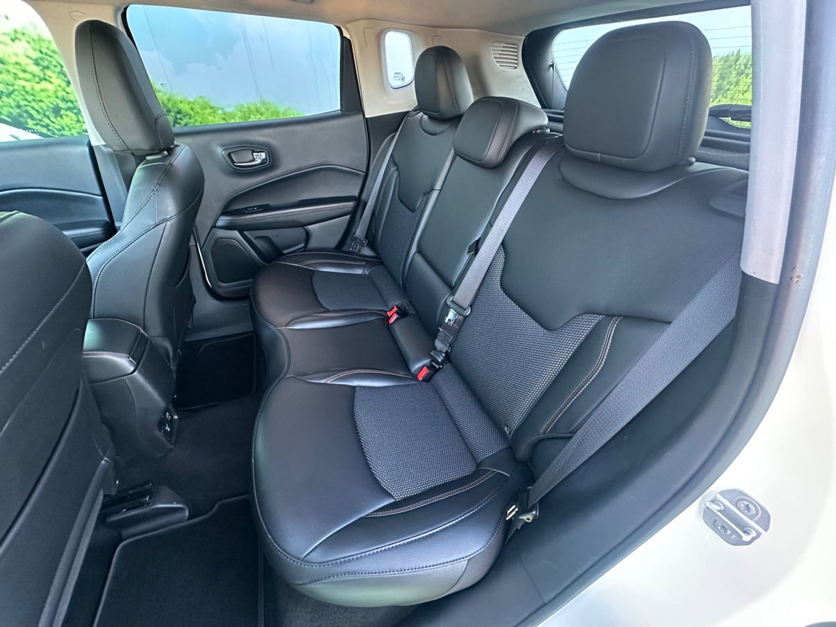 Jeep Compass 1.6 Multijet II 2WD Limited (8)