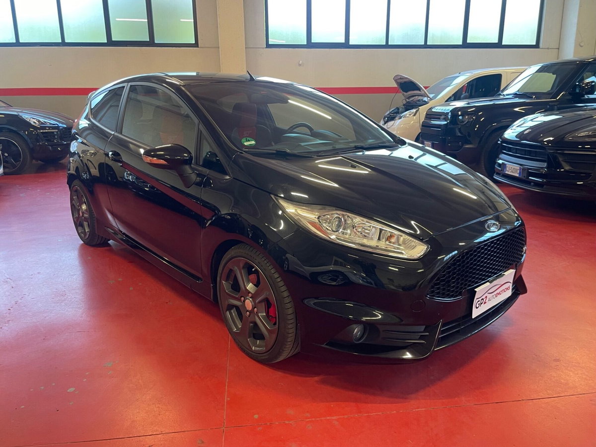 Ford Fiesta 1.6 182CV 3 porte ST (7)