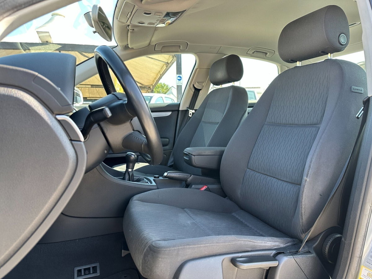 Audi A4 2.0 20V cat (13)